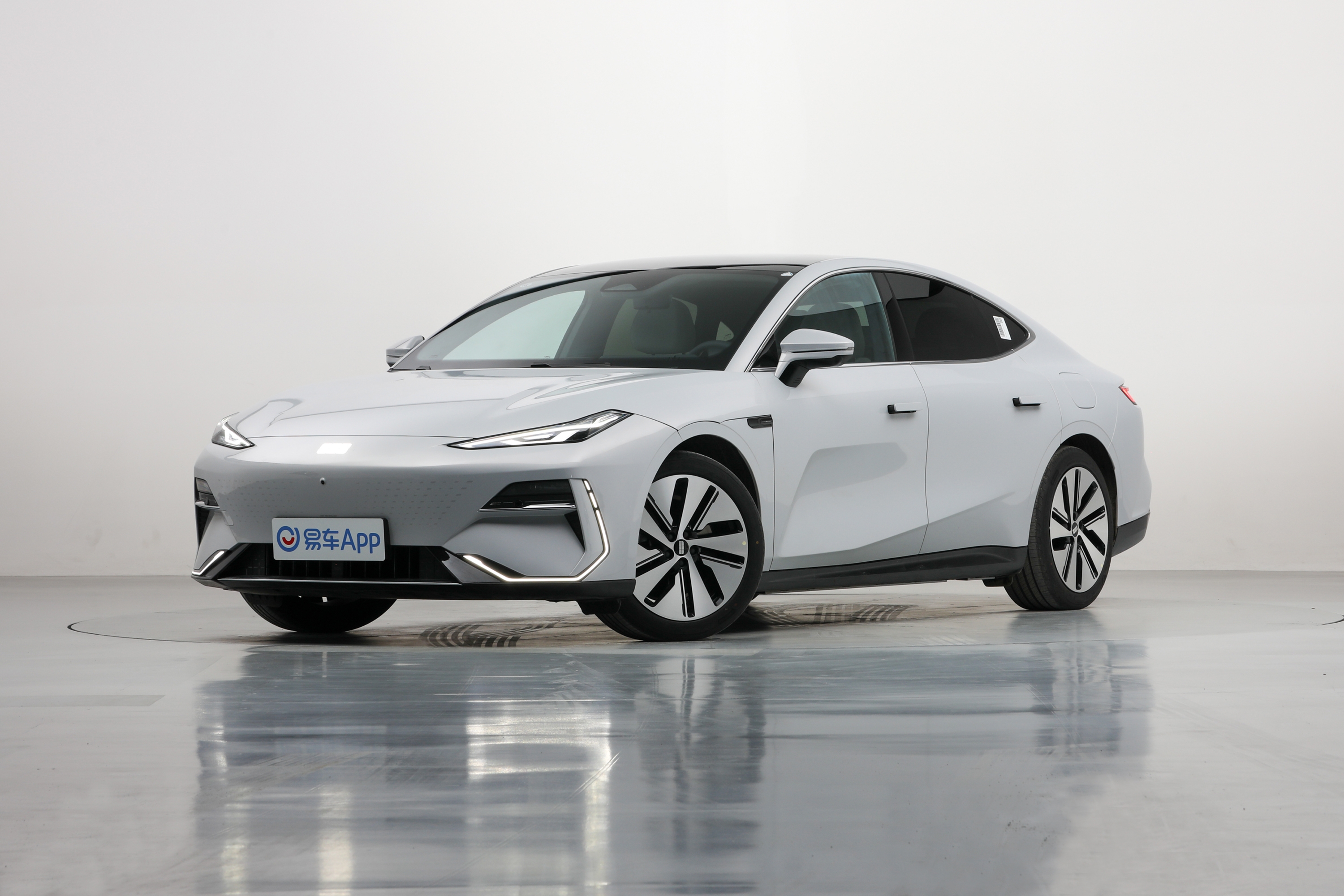 Geely Galaxy E8